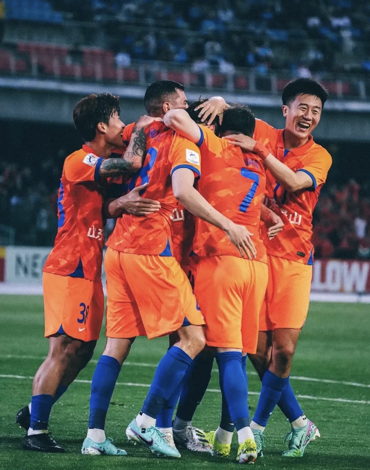 亚洲足球联赛半程过后,焦点仍在各队之间 亚洲足球联赛半程过后,焦点仍在各队之间