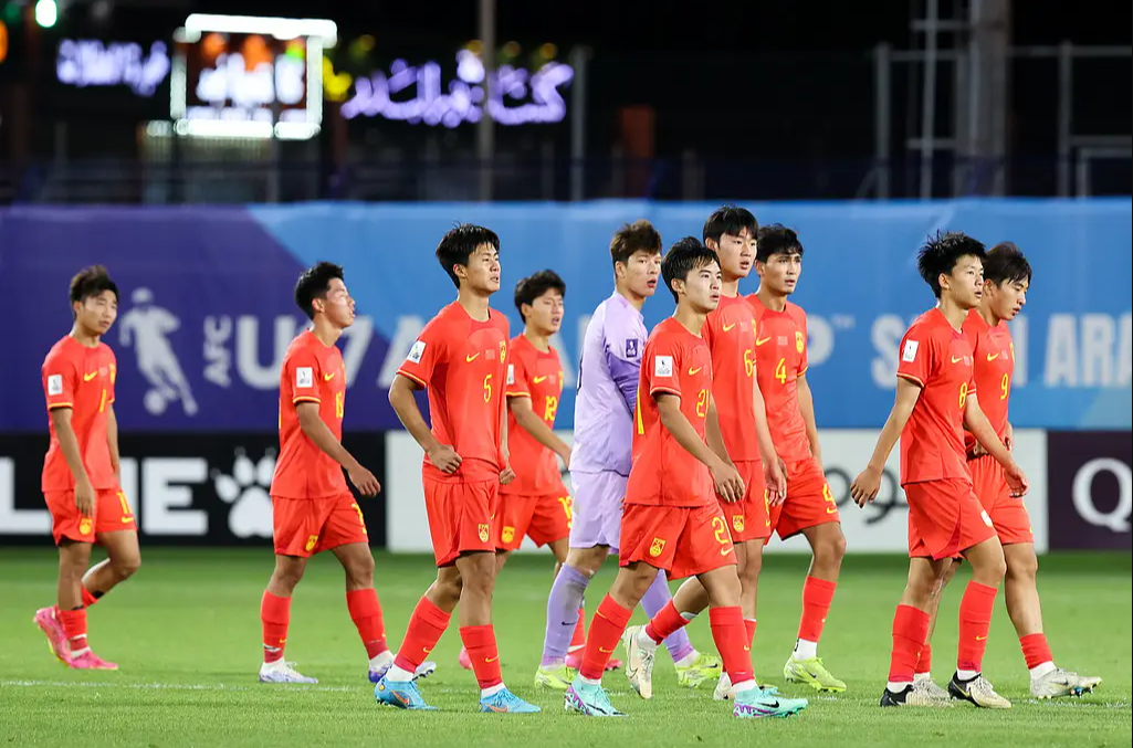 杏彩体育在线-亚洲足球赛场上猛烈交锋备受瞩目的简单介绍