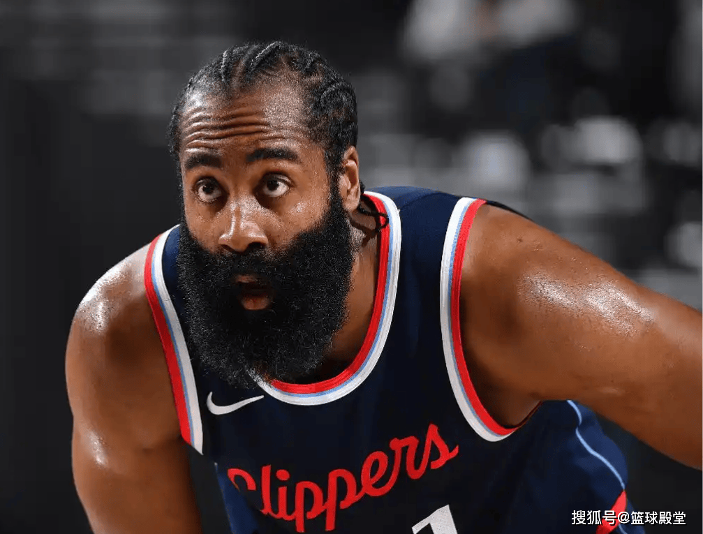 火箭客场失利——戴维斯状态回暖仍无力阻截对手进攻的简单介绍