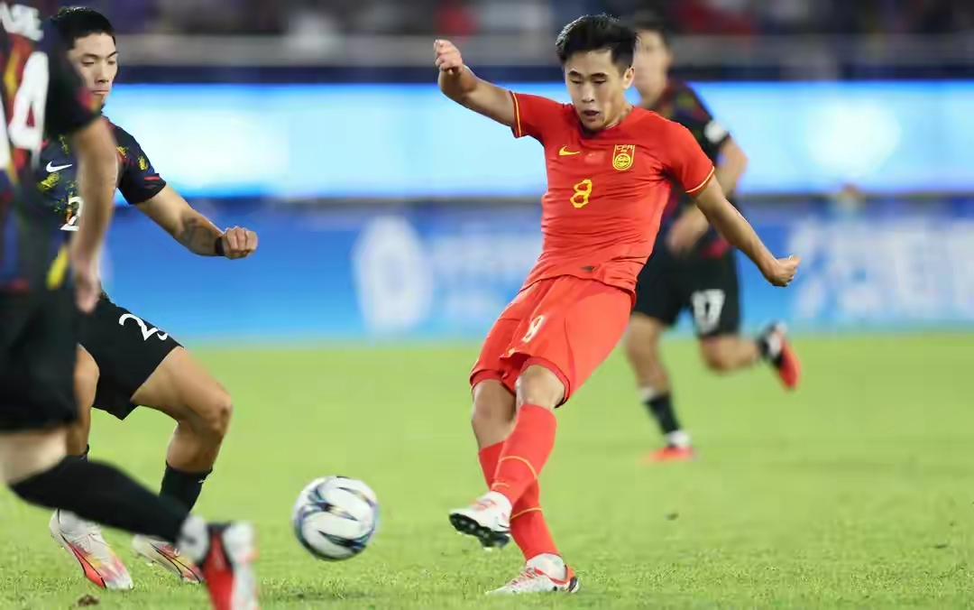 杏彩体育网页版-亚洲球员在世界杯比赛中展现实力