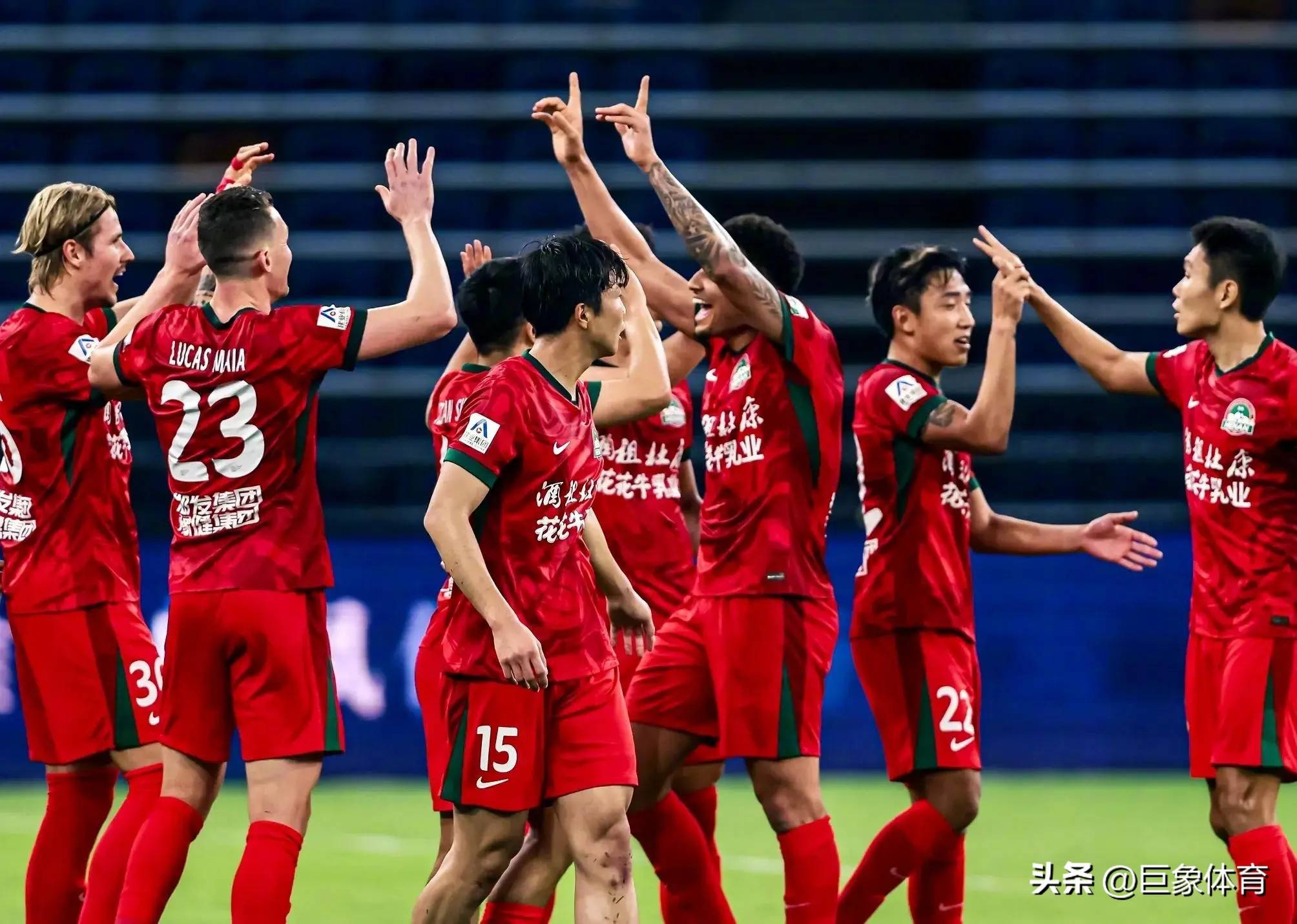 精神面貌焕发，球队整体表现出色的简单介绍