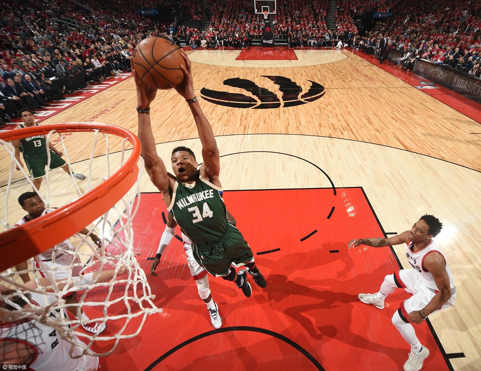 猛龙不敌雄鹿，遭遇打击令人深思