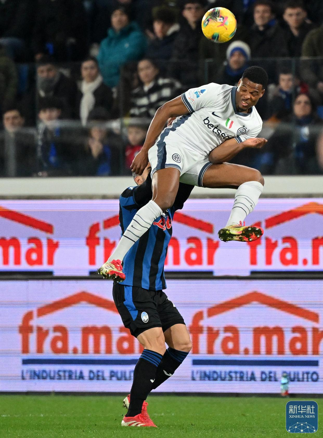 亚特兰大客场击败AC米兰,赢得关键胜利 亚特兰大客场击败AC米兰,赢得关键胜利