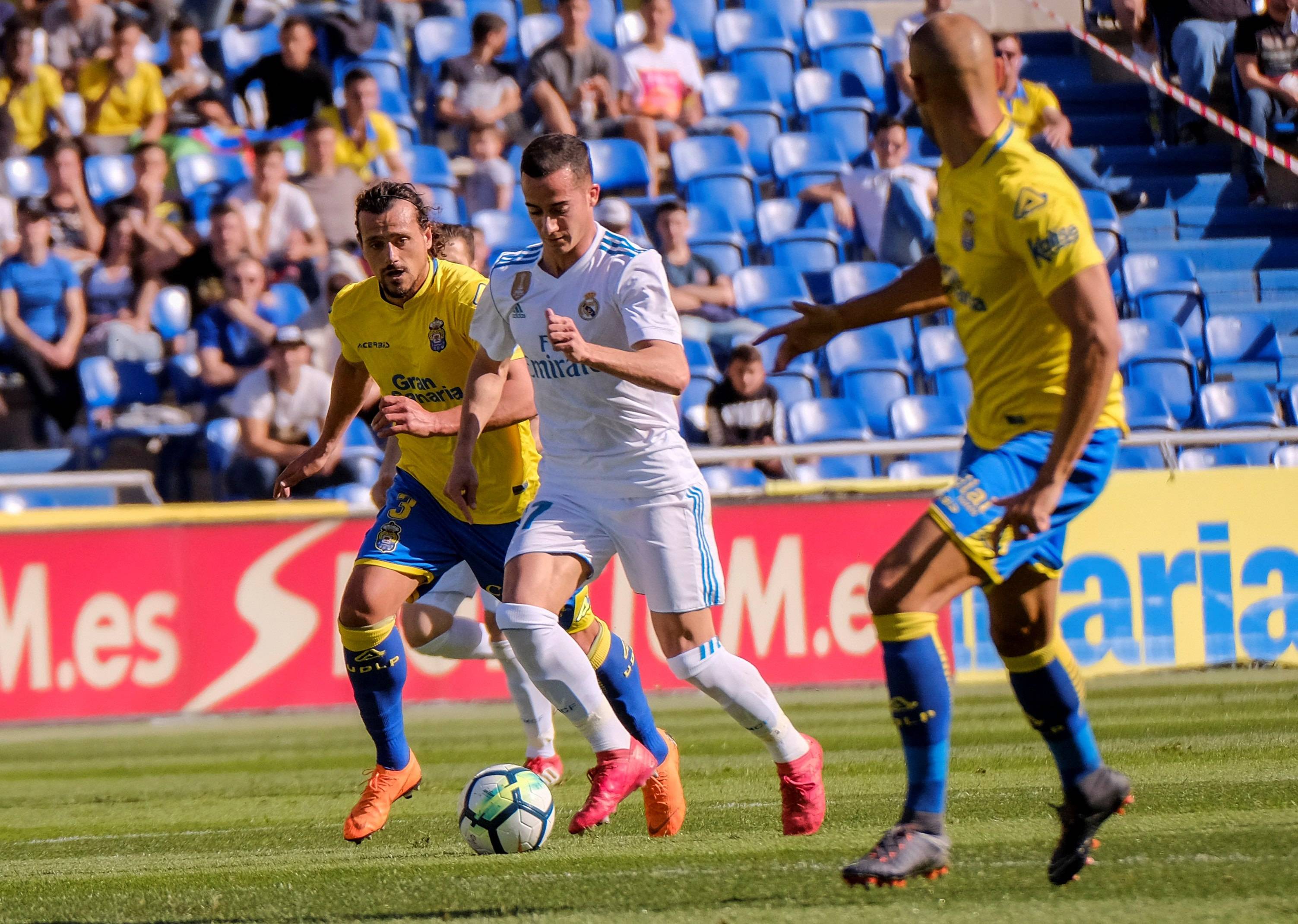 杏彩体育入口-包含比利亚雷亚尔抢分成功，稳固在西甲中游位置的词条