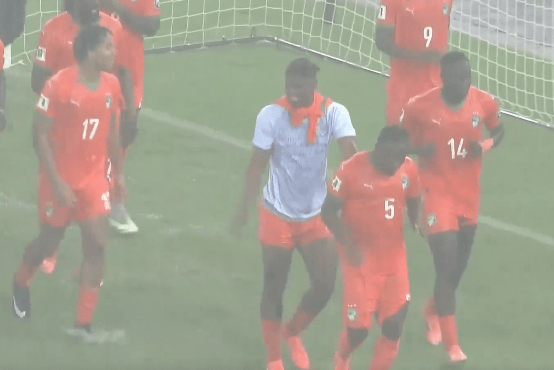 科特迪瓦队成功晋级足球比赛决赛 科特迪瓦队成功晋级足球比赛决赛