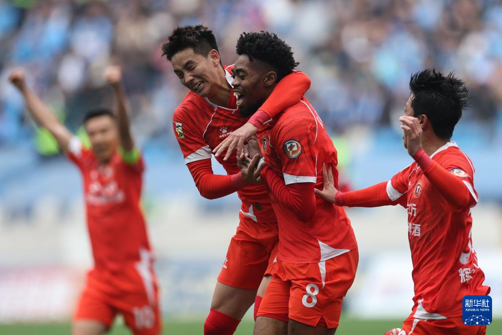 杏彩体育网页版入口-包含大连一方换帅后表现出色，球队雄心勃勃的词条