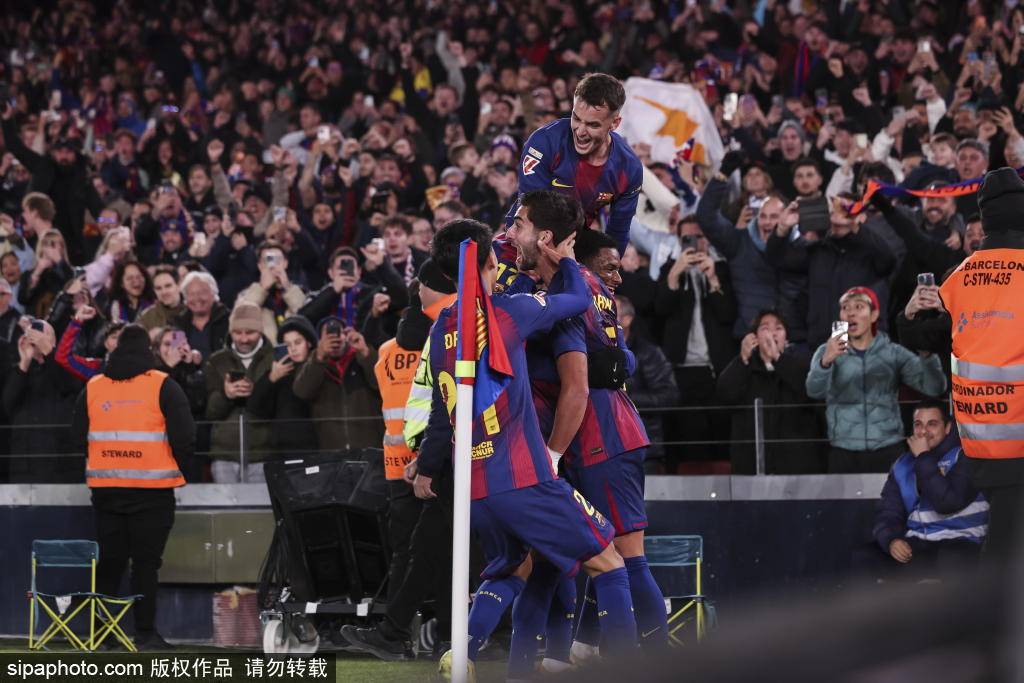 包含巴萨门将因伤缺席下一轮比赛的词条